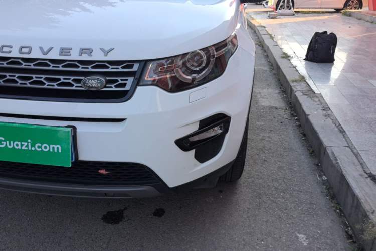 Used Land Rover Discovery Sport 2018 240 PS SE Version Left Front Headlight