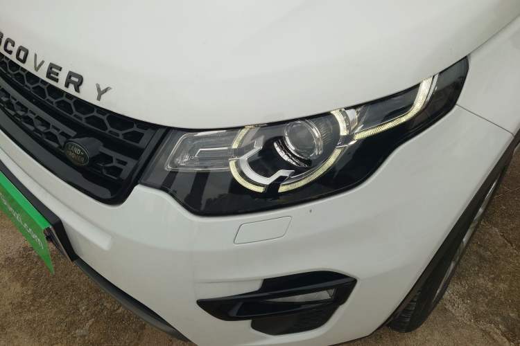 Used Land Rover Discovery Sport 2018 240 PS SE Version Left Front Headlight