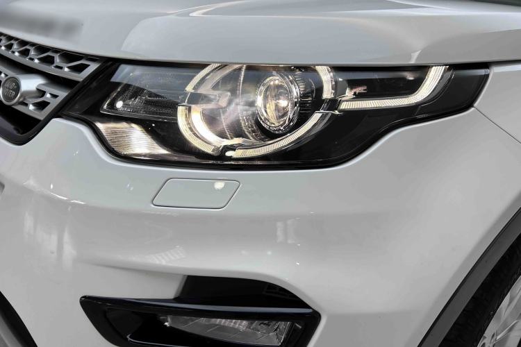 Used Land Rover Discovery Sport 2018 240 PS HSE Version Left Front Headlight