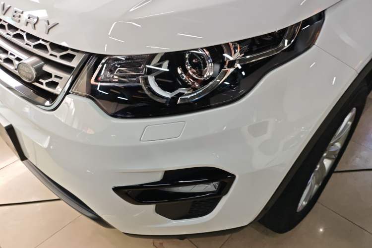 Used Land Rover Discovery Sport 2018 240 PS SE Version Left Front Headlight