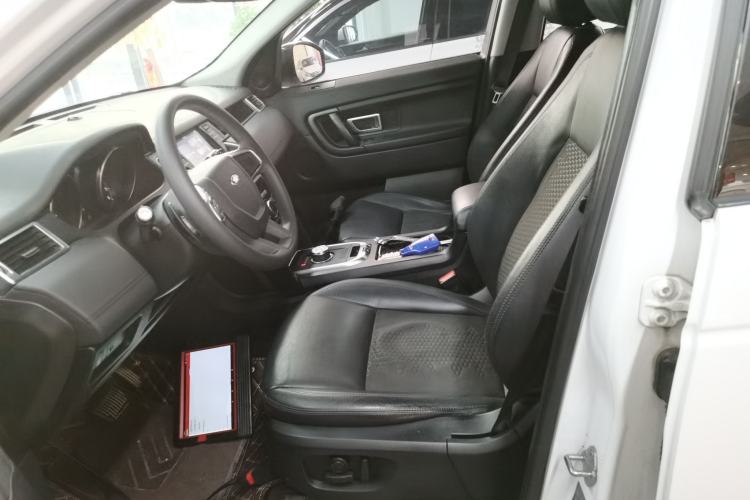 Used Land Rover Discovery Sport 2018 240 PS PURE Edition Left Front Seat
