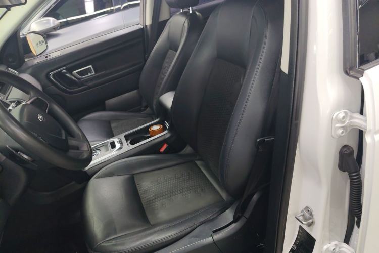 Used Land Rover Discovery Sport 2018 240 PS PURE Edition Left Front Seat