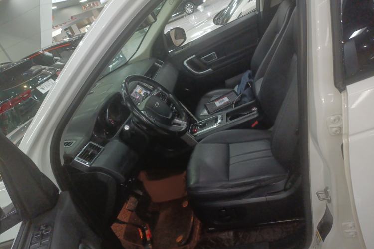 Used Land Rover Discovery Sport 2018 240 PS SE Version Left Front Seat