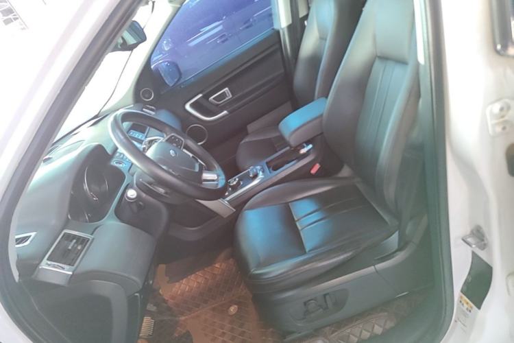 Used Land Rover Discovery Sport 2018 240 PS SE Version Left Front Seat