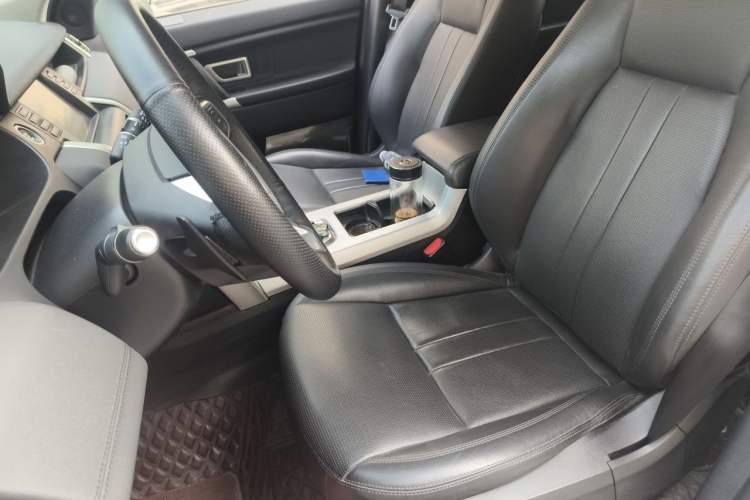 Used Land Rover Discovery Sport 2018 240 PS SE Version Left Front Seat