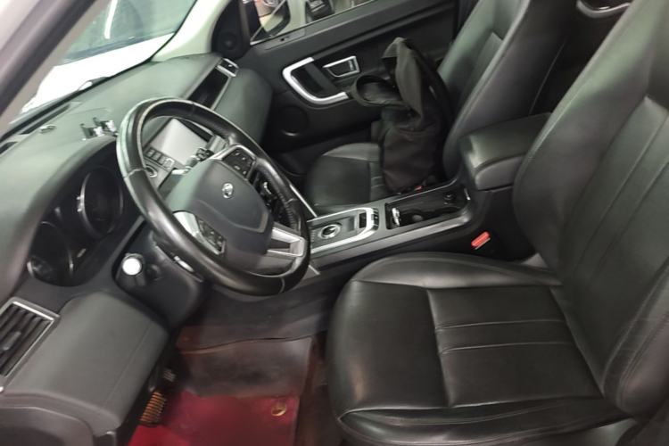 Used Land Rover Discovery Sport 2018 240 PS SE Version Left Front Seat