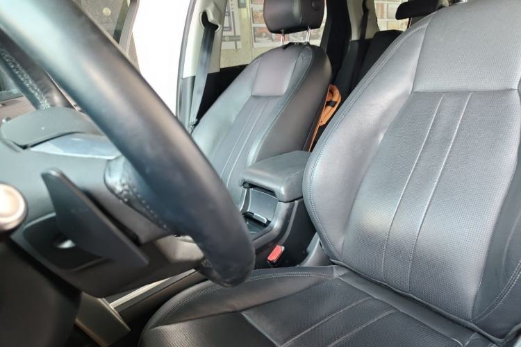 Used Land Rover Discovery Sport 2018 240 PS HSE Version Left Front Seat