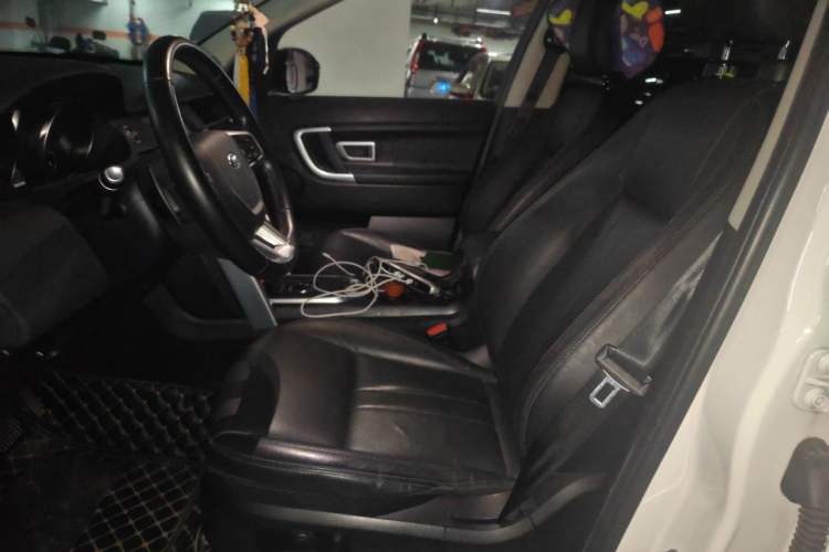 Used Land Rover Discovery Sport 2018 240 PS SE Version Left Front Seat