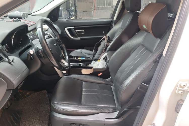 Used Land Rover Discovery Sport 2018 240 PS SE Version Left Front Seat