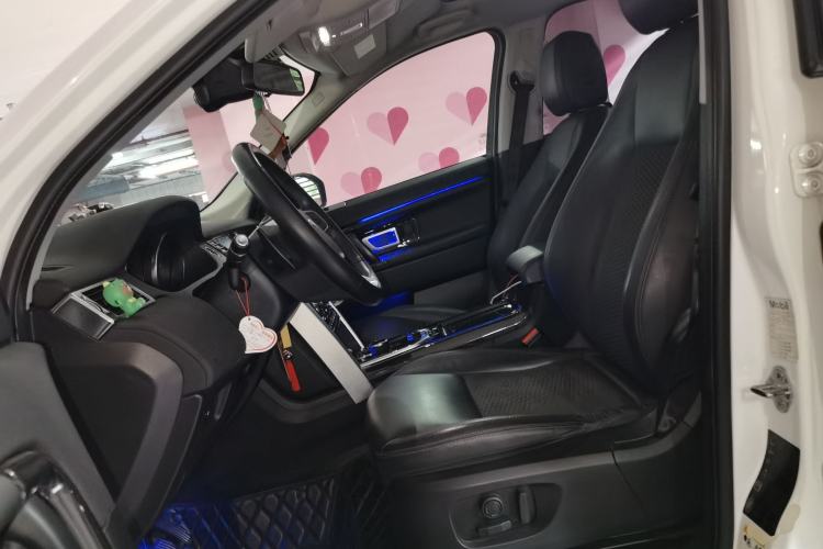 Used Land Rover Discovery Sport 2018 240 PS PURE Edition Left Front Seat