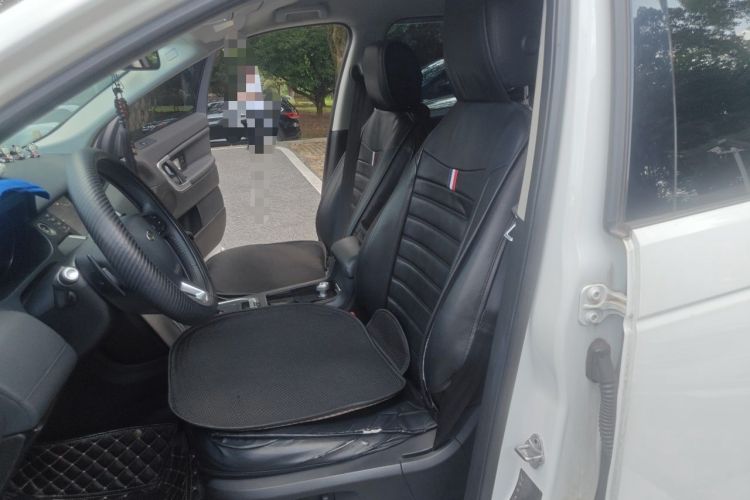 Used Land Rover Discovery Sport 2018 240 PS HSE Version Left Front Seat