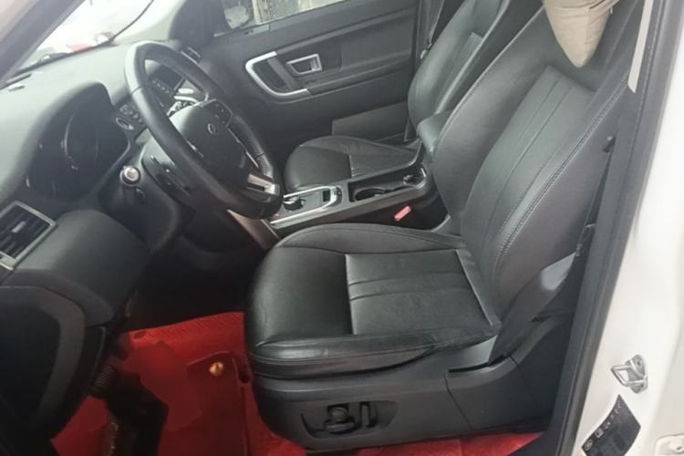 Used Land Rover Discovery Sport 2018 240 PS SE Version Left Front Seat