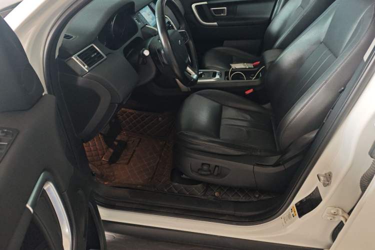 Used Land Rover Discovery Sport 2018 240 PS SE Version Left Front Seat