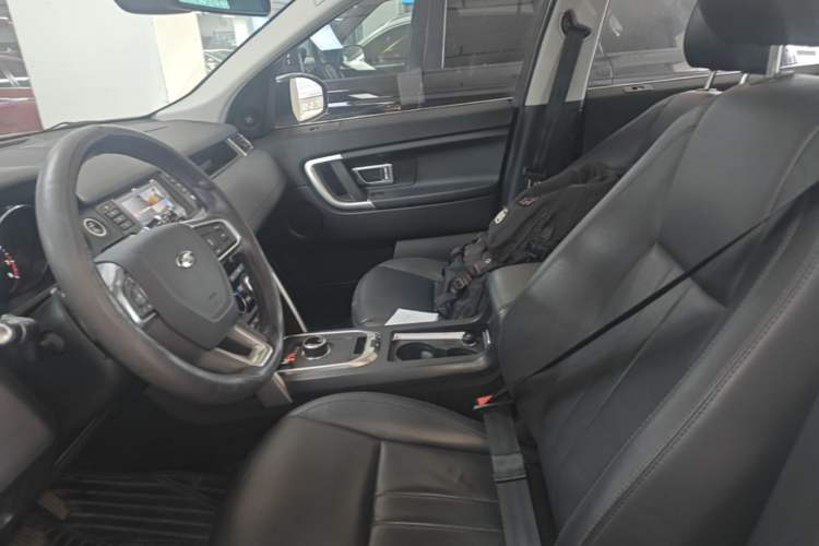 Used Land Rover Discovery Sport 2018 240 PS SE Version Left Front Seat