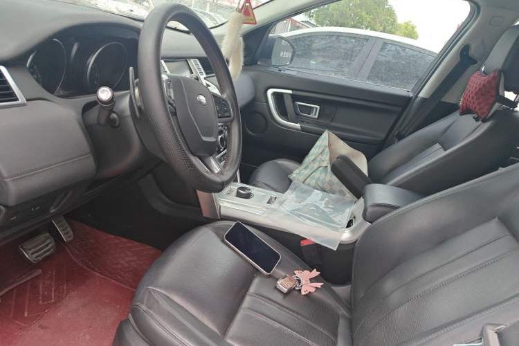 Used Land Rover Discovery Sport 2018 240 PS SE Version Left Front Seat