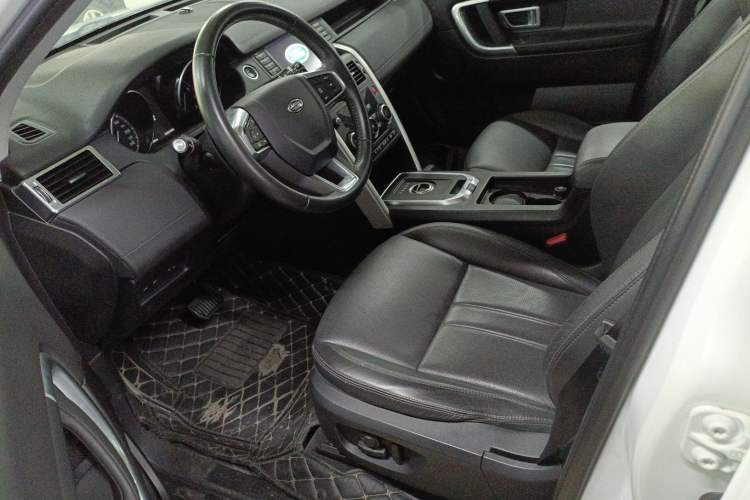 Used Land Rover Discovery Sport 2018 240 PS SE Version Left Front Seat