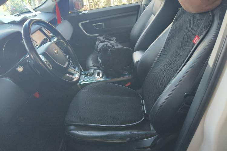 Used Land Rover Discovery Sport 2018 240 PS SE Version Left Front Seat