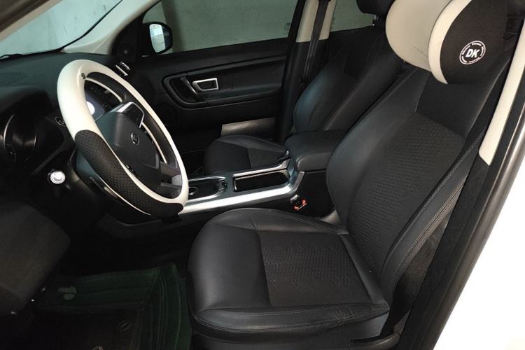 Used Land Rover Discovery Sport 2018 240 PS PURE Edition Left Front Seat