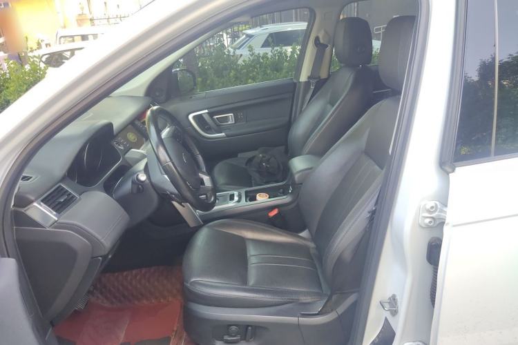 Used Land Rover Discovery Sport 2018 240 PS HSE Version Left Front Seat