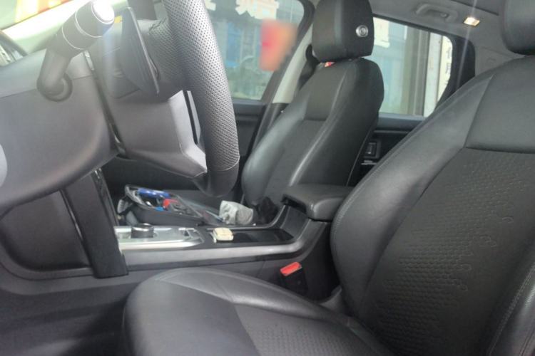 Used Land Rover Discovery Sport 2018 200 PS PURE Edition Left Front Seat