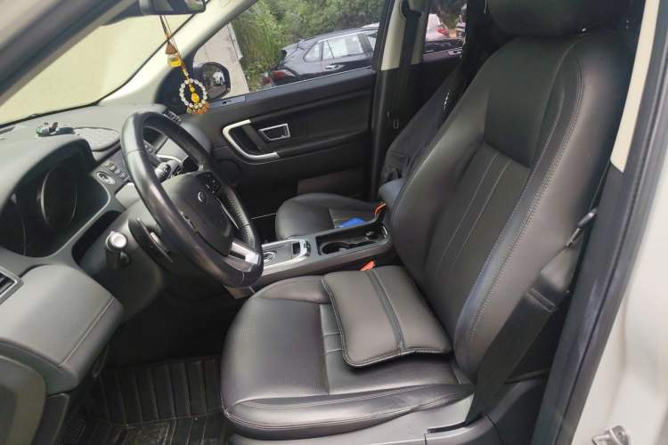 Used Land Rover Discovery Sport 2018 240 PS SE Version Left Front Seat