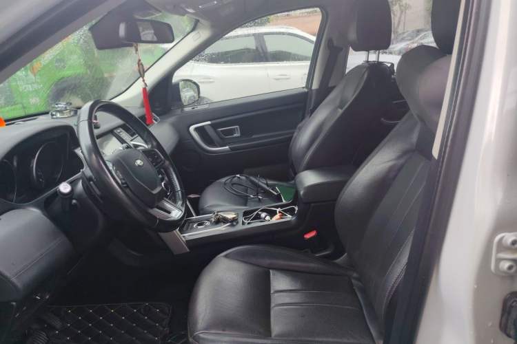 Used Land Rover Discovery Sport 2018 240 PS SE Version Left Front Seat