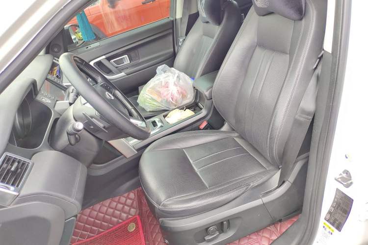 Used Land Rover Discovery Sport 2018 240 PS SE Version Left Front Seat