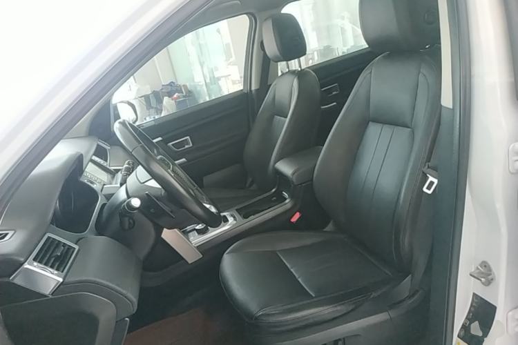 Used Land Rover Discovery Sport 2018 240 PS SE Version Left Front Seat