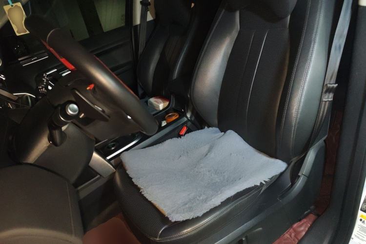 Used Land Rover Discovery Sport 2018 240 PS SE Version Left Front Seat