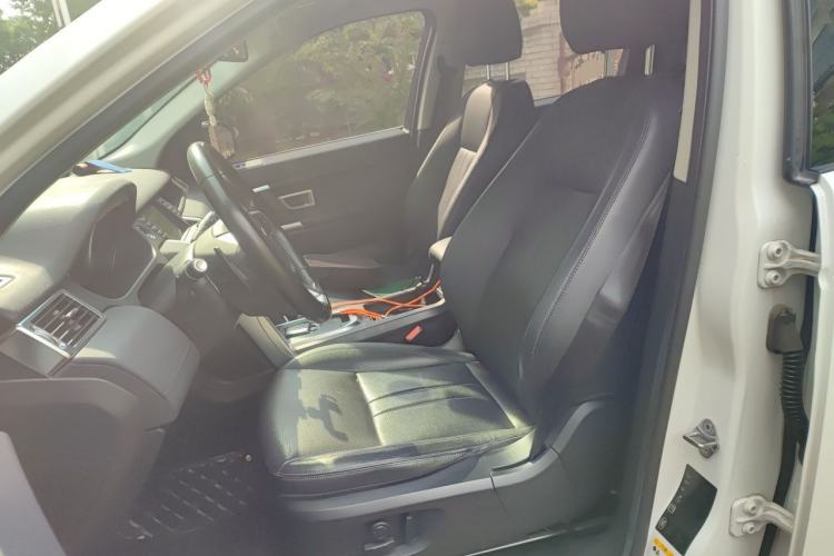 Used Land Rover Discovery Sport 2018 240 PS SE Version Left Front Seat