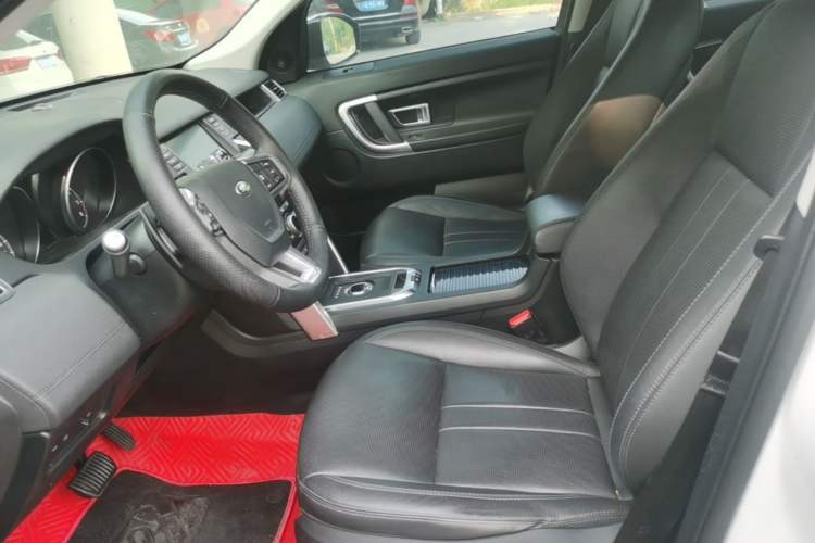 Used Land Rover Discovery Sport 2018 240 PS SE Version Left Front Seat