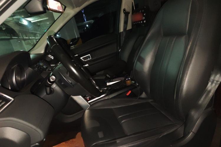 Used Land Rover Discovery Sport 2018 240 PS SE Version Left Front Seat