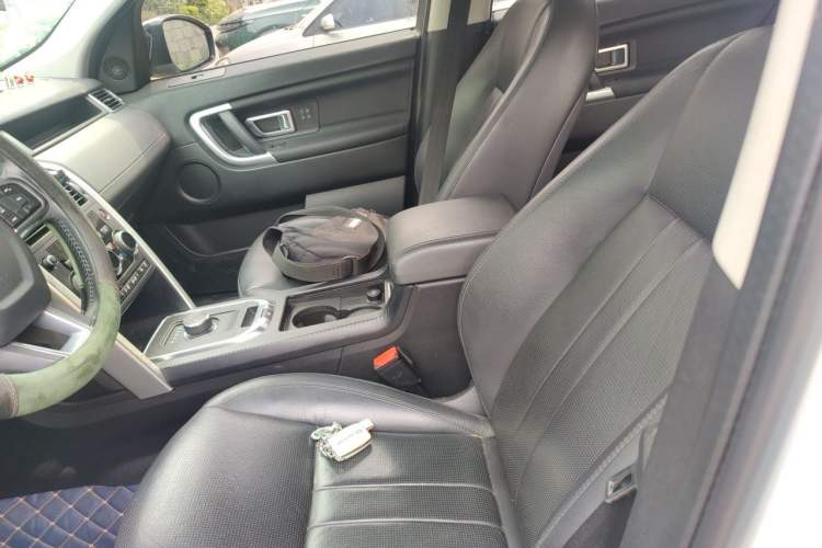 Used Land Rover Discovery Sport 2018 240 PS HSE Version Left Front Seat