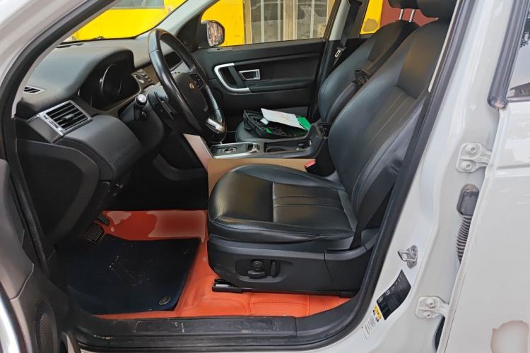 Used Land Rover Discovery Sport 2018 240 PS SE Version Left Front Seat