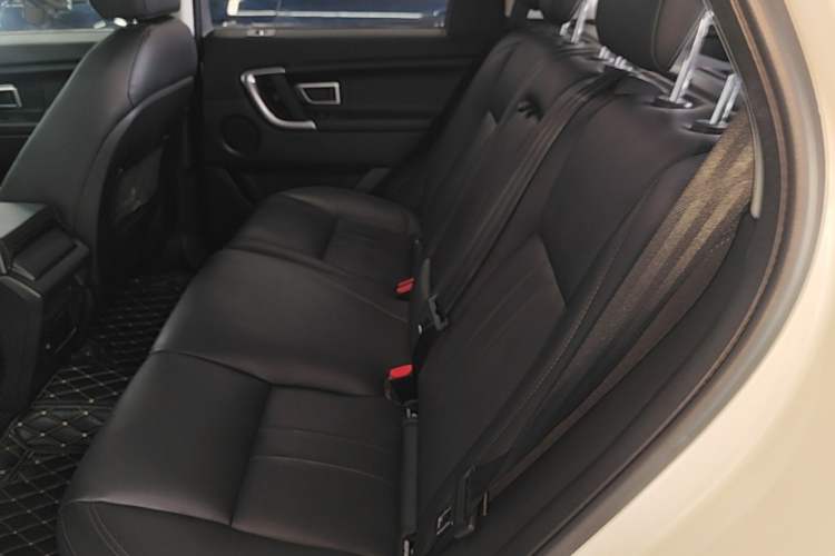 Used Land Rover Discovery Sport 2018 240 PS SE Version Left Rear Seat