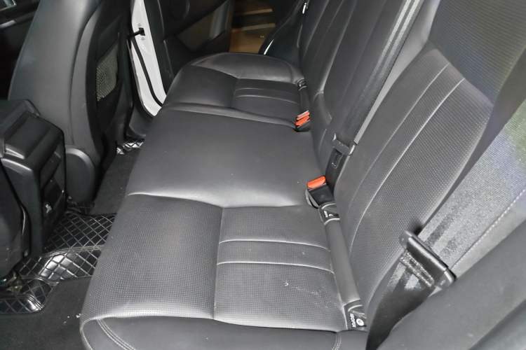 Used Land Rover Discovery Sport 2018 240 PS SE Version Left Rear Seat