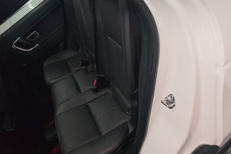 Used Land Rover Discovery Sport 2018 240 PS HSE Version Left Rear Seat