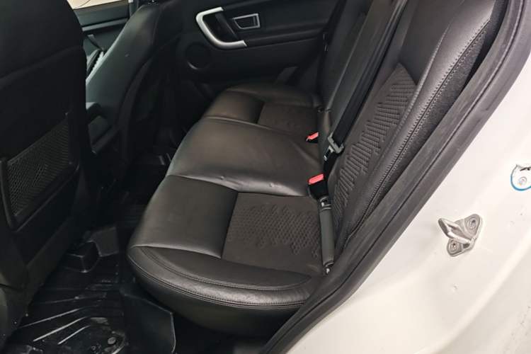 Used Land Rover Discovery Sport 2018 240 PS PURE Edition Left Rear Seat