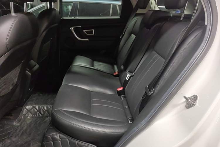 Used Land Rover Discovery Sport 2018 240 PS SE Version Left Rear Seat