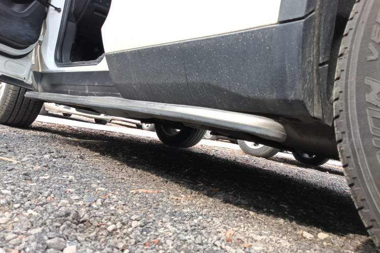 Used Land Rover Discovery Sport 2018 240 PS SE Version Left Side Sill