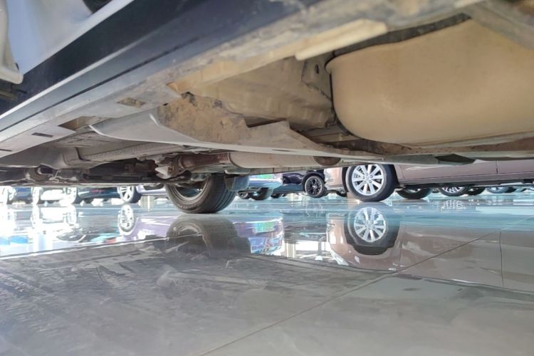 Used Land Rover Discovery Sport 2018 240 PS SE Version Left Side Sill