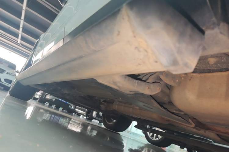 Used Land Rover Discovery Sport 2018 240 PS HSE Version Left Side Sill