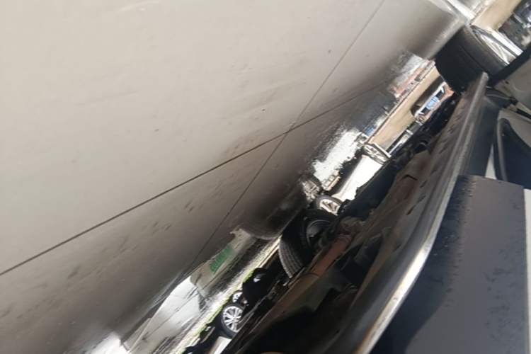 Used Land Rover Discovery Sport 2018 240 PS SE Version Left Side Sill