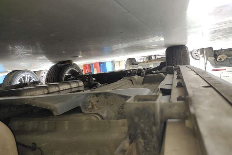 Used Land Rover Discovery Sport 2018 240 PS HSE Version Left Side Sill
