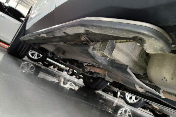 Used Land Rover Discovery Sport 2018 240 PS PURE Edition Left Side Sill