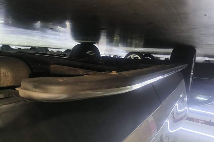 Used Land Rover Discovery Sport 2018 240 PS PURE Edition Left Side Sill