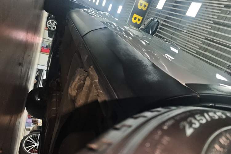 Used Land Rover Discovery Sport 2018 240 PS HSE Version Left Side Sill