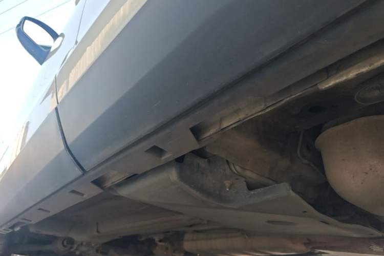 Used Land Rover Discovery Sport 2018 240 PS HSE Version Left Side Sill