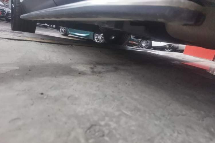Used Land Rover Discovery Sport 2018 240 PS SE Version Left Side Sill