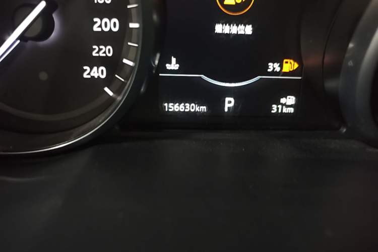 Used Land Rover Discovery Sport 2018 240 PS SE Version Odometer Close Up
